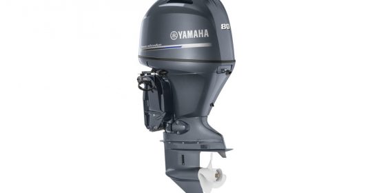 F80 båtmotor ifrån sidan