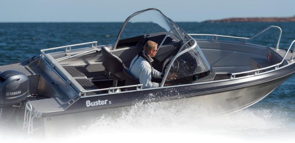 Buster X båt